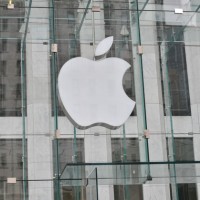 Are the Tables Turning on Apple and BlackBerry?