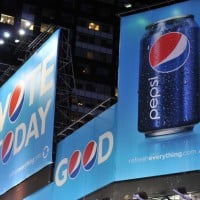 Should I Buy Dr Pepper Snapple Group Stock? 3 Pros, 3 Cons
