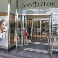 In Retail, High End’s Pain Is Low End’s Gain