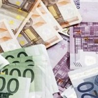 A Stronger Dollar Is a Double-Edged Sword