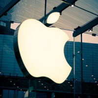 Zuckerberg’s Biggest Nightmare: Apple?