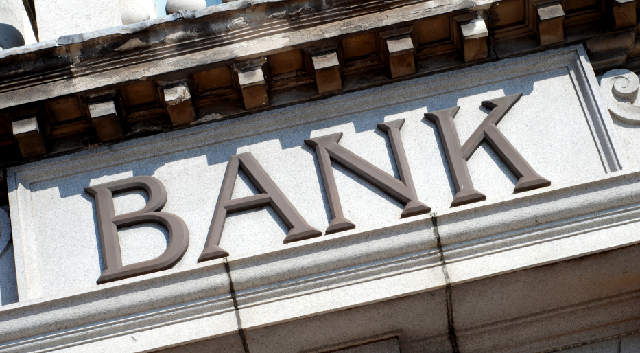 5 Reasons You Shouldn’t Fear Buying Big, Bad Banks