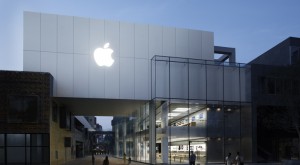 Apple Stock: Why Apple Inc. Could Be the Next BlackBerry Ltd (AAPL BBRY)