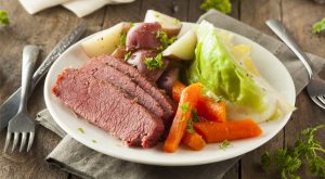 St. Patrick's Day 2017: 5 Easy Corn Beef and Cabbage Recipes for the Slow Cooker
