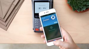 Trouble Looms for Apple Inc. (AAPL) With Apple Pay Lawsuit