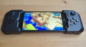 10 High Tech Grad Gifts: Gamevice iPhone Controller