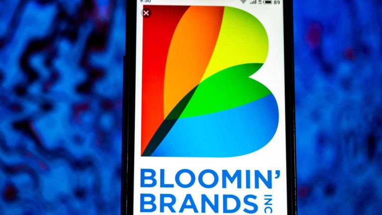 BLMN stock - BLMN Stock Earnings: Bloomin Brands Misses EPS, Misses Revenue for Q1 2024