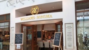 Williams-Sonoma (WSM) store in the shopping center