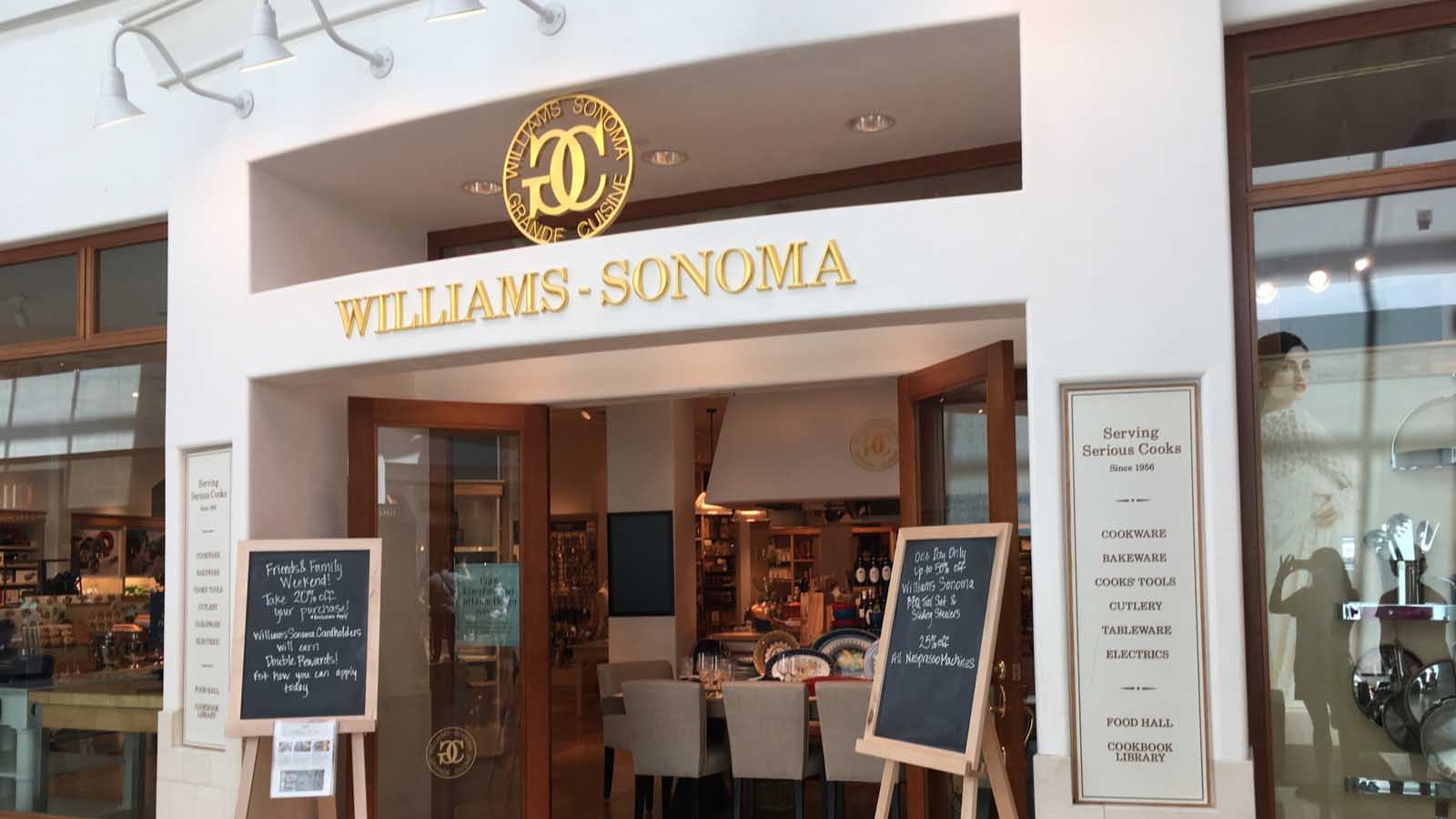 Williams-Sonoma (WSM) store in a shopping mall