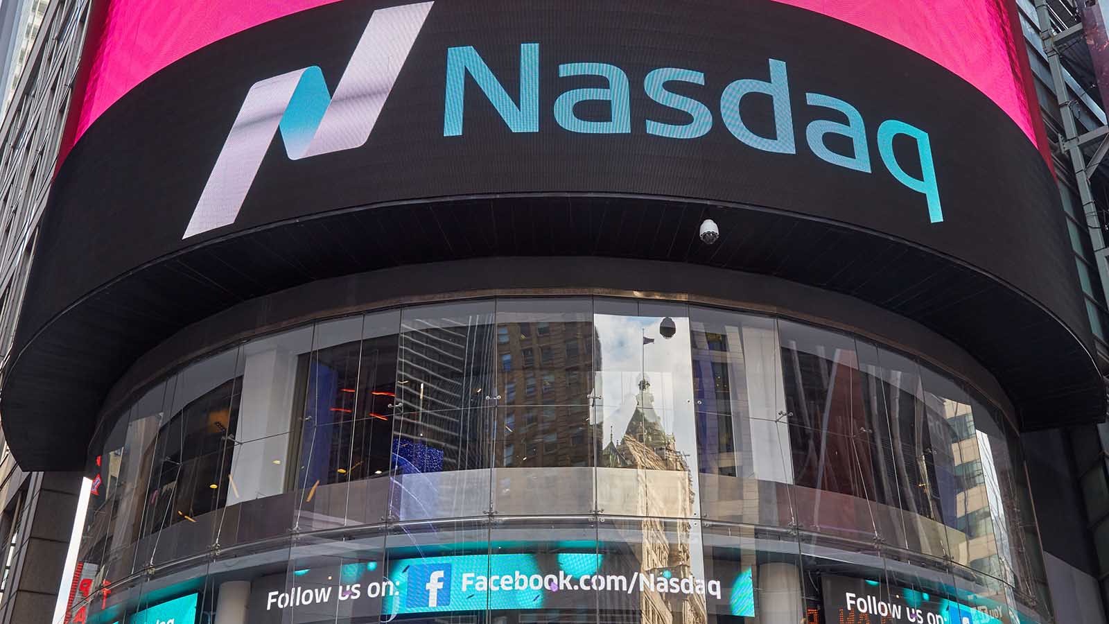 3 No-Nonsense Nasdaq 100 Stocks to Buy and Hold Forever