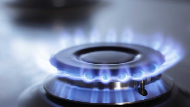 Natural Gas Stocks That Pay Dividends - The Top 3 Natural Gas Stocks That Pay Dividends