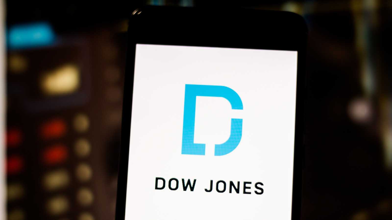 medida proporcionar Impuro 3 Dow Jones Stocks to Buy Right Now: HD, WMT, JPM | InvestorPlace