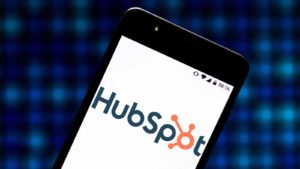 携帯電話に表示される Hubspot (HUBS) ロゴ