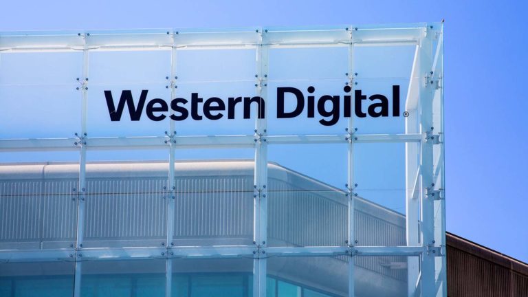 WDC stock - Western Digital’s Deal With Kioxia Is Off. WDC Stock Is Sinking.