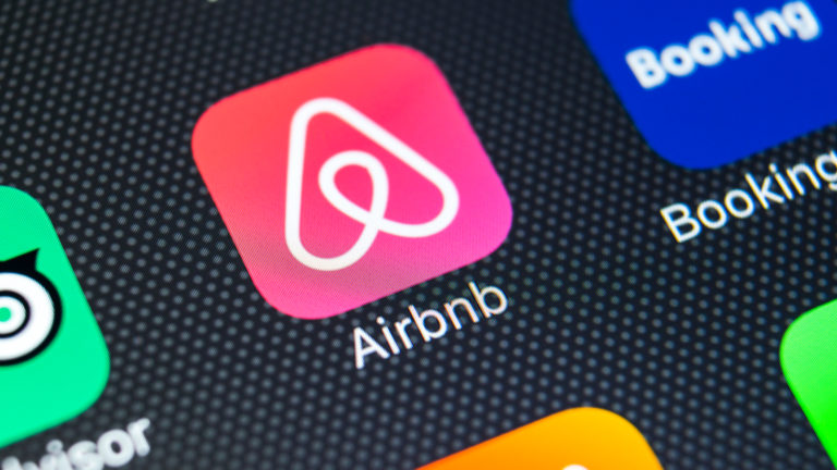 Airbnb layoffs - Airbnb Layoffs 2023: What to Know About the Latest ABNB Job Cuts