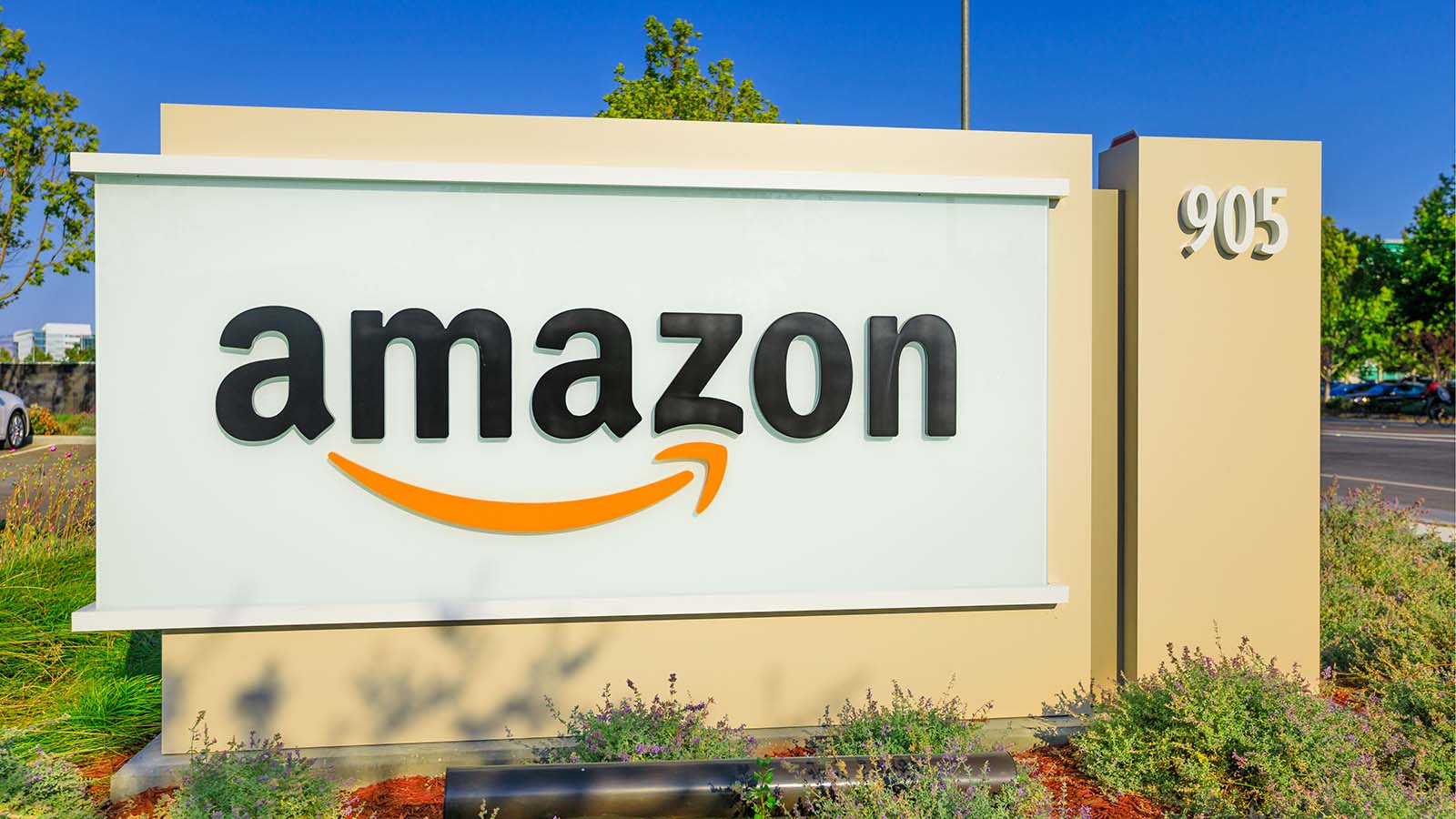 What Would Happen to Amazon Stock If AWS Was Spun Off?