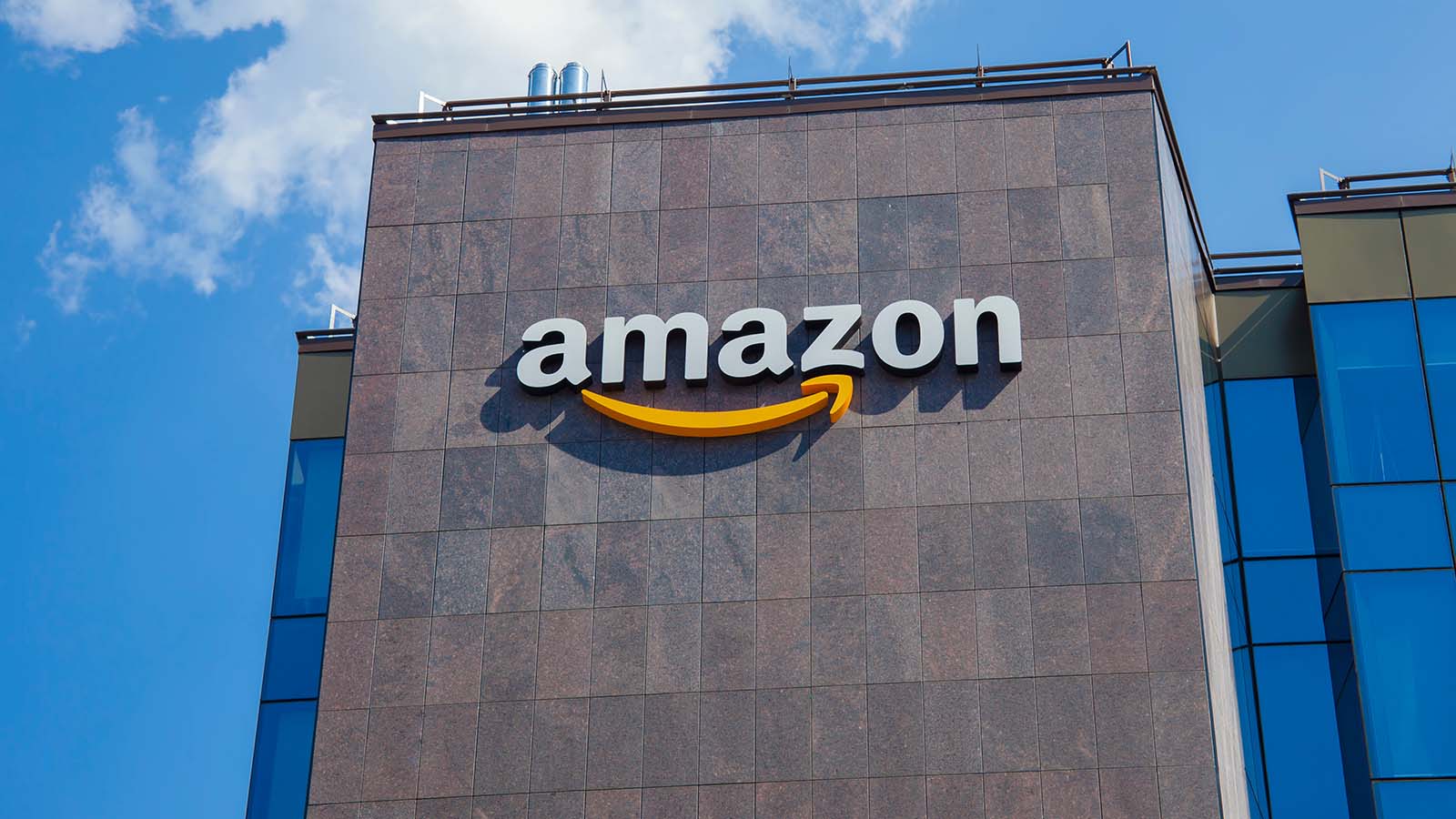 Read more about the article Amazon Stock Price Prediction: A Look at AMZN’s Path to $250 by 2025