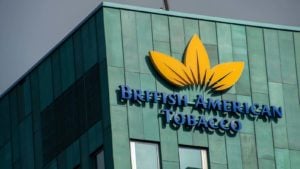 Logo British American Tobacco trên một tòa nhà