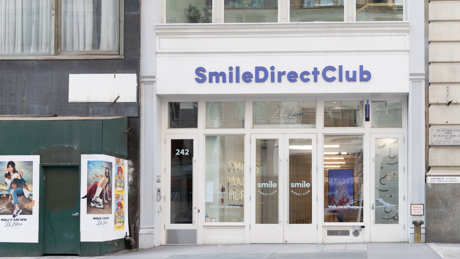 a Smile Direct Club storefront representing sdc stock