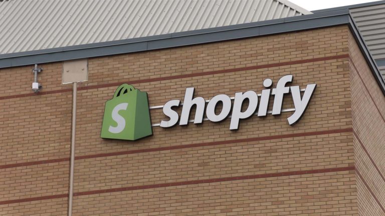 SHOP stock - The Bull Run Reverses for Shopify
