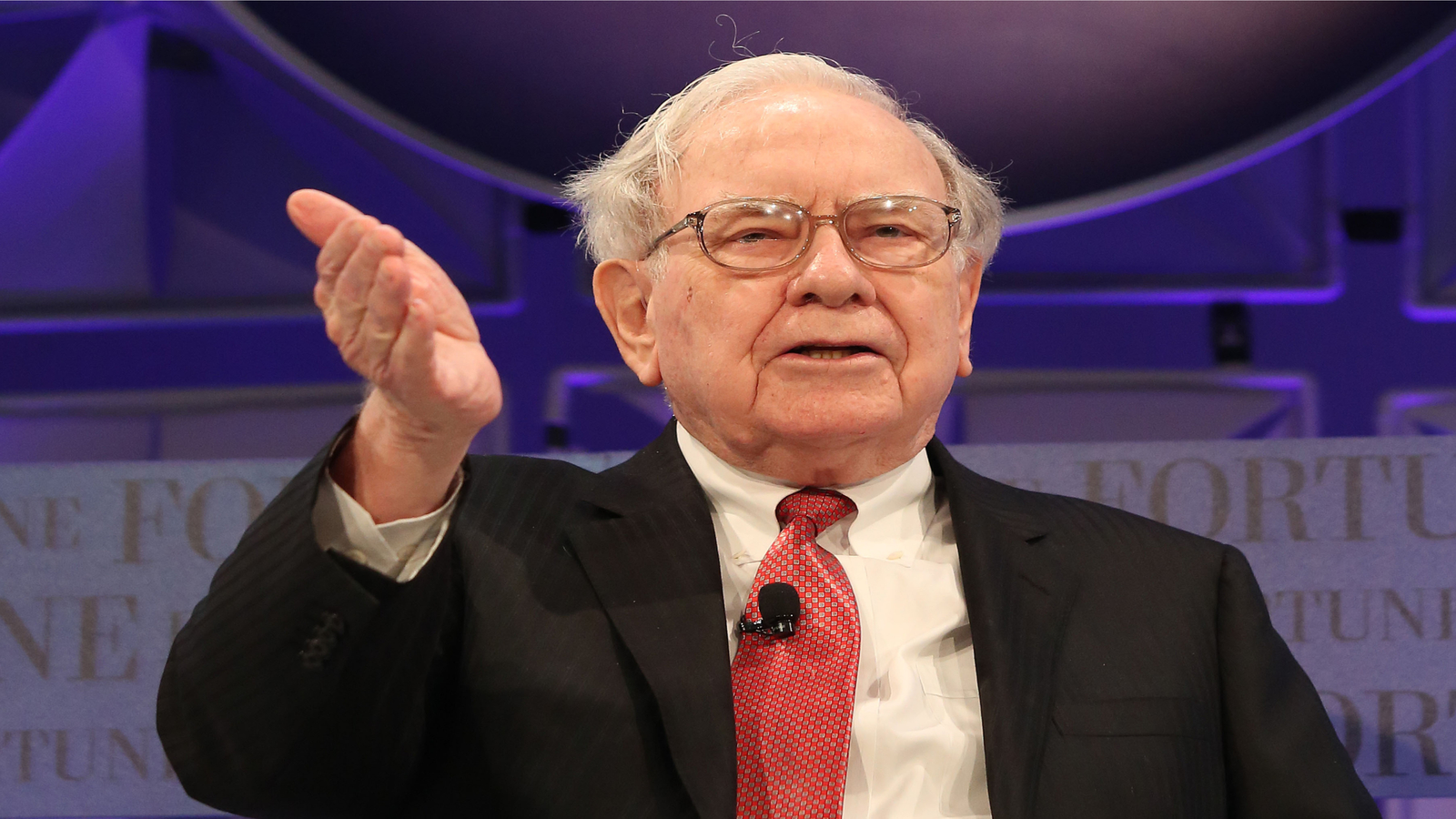 The Shocking Stock That Warren Buffet Just Bought (and 2 He Sold)