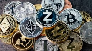 Cryptocurrencies: Pile of altcoins represented as physical coins