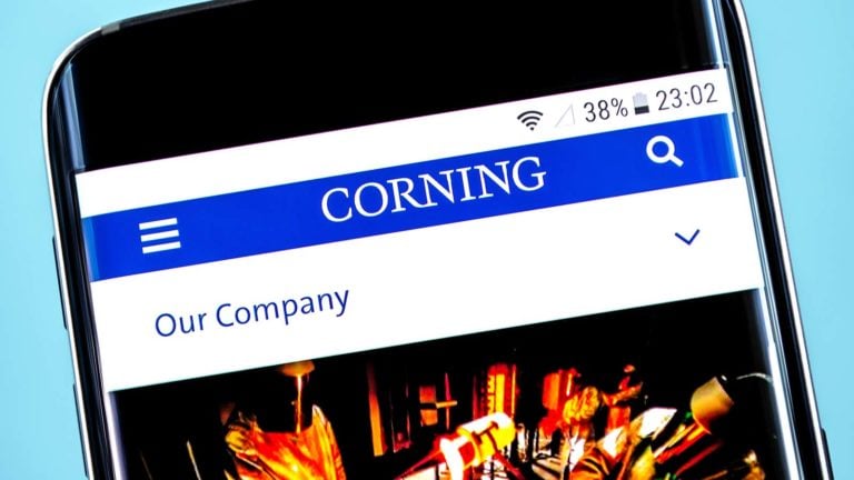 GLW stock - Corning (GLW) Stock Shimmers After Earnings. How Did It Become the Next AI Play?