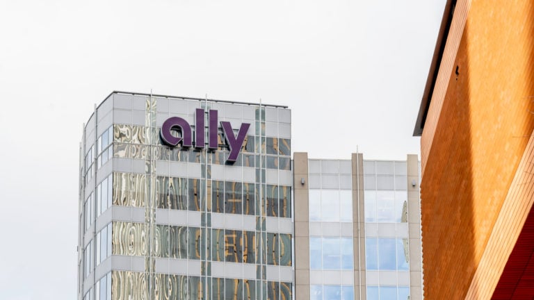 ALLY stock - Ally Financial Stock Is NOT an Investment to Bank On
