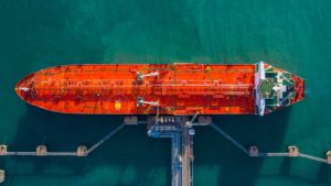 A photo of a large oil shipping rig.