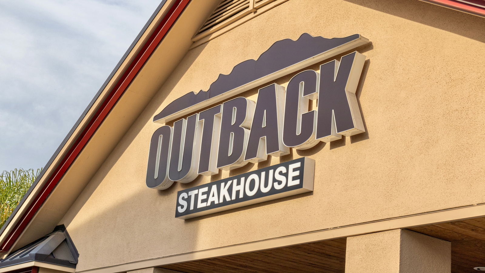 Bloomin Brands Earnings Blmn Stock Jumps 13 On Q2 Hopes Investorplace