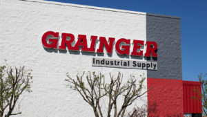 Grainger (OWW) logo on the side of a warehouse.