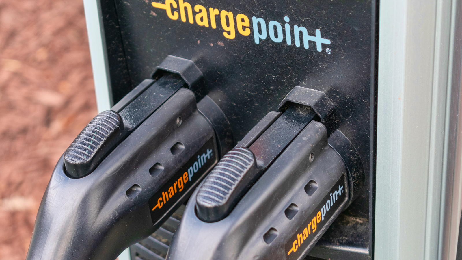 CHPT a chargepoint charging station