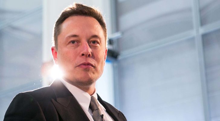 altcoins: Elon Musk in a suit