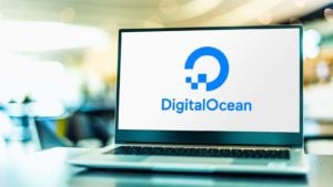 DigitalOcean (DOCN) のロゴが表示されたノートパソコンの画面。