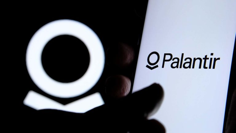 PLTR stock - Investors Are Betting Big on Palantir (PLTR) Stock for AI Boom