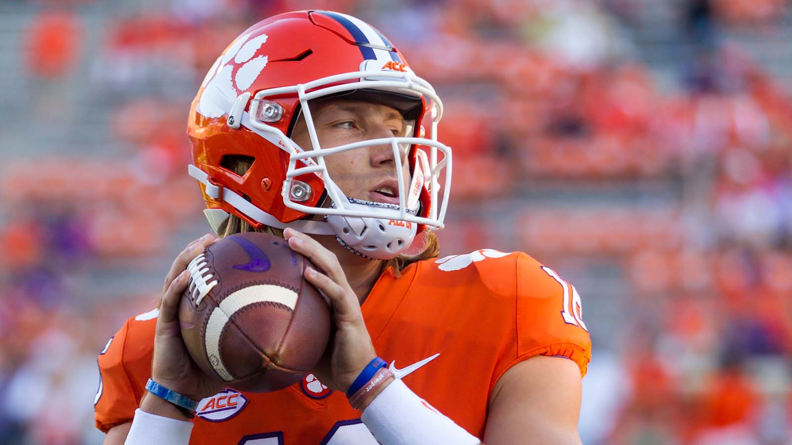 Top NFL Prospect Trevor Lawrence Signs Deal with Blockfolio, Will