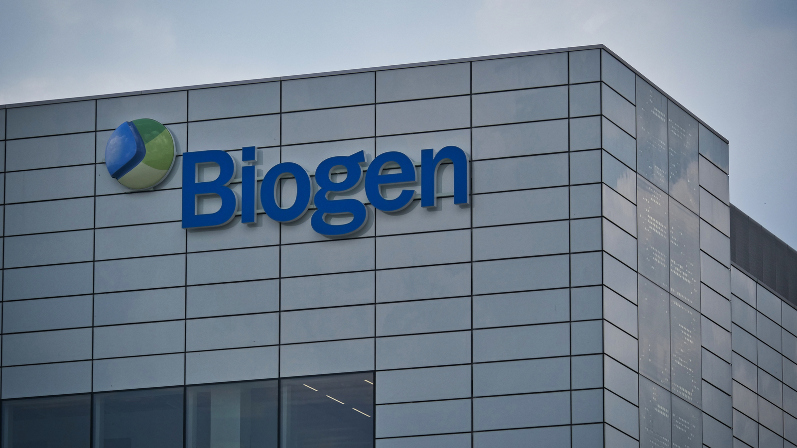 BIIB stock: Biogen Factory Building in: Luterbach Solothurn Switzerland