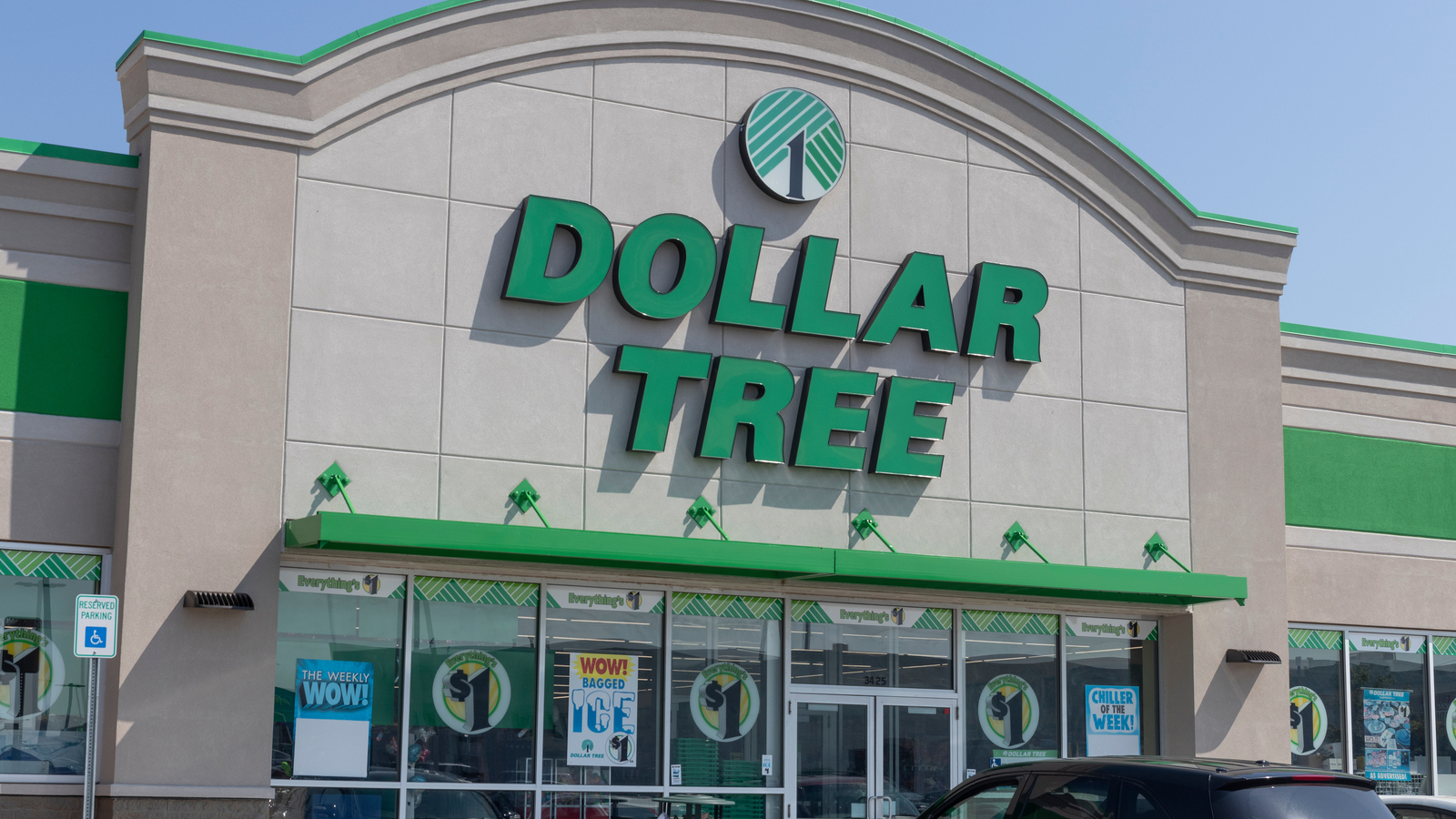 store front of a Dollar Tree (DLTR Stock) location with green signage