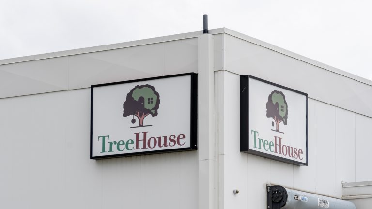 THS stock - THS Stock Earnings: Treehouse Foods Misses EPS, Beats Revenue for Q1 2024