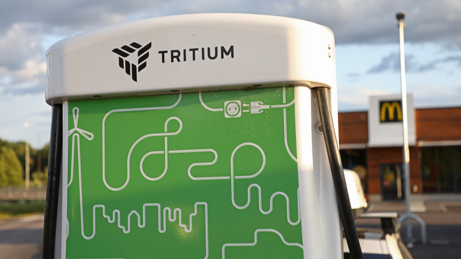 Tritium (DCFC Stock) charging, charging station for electric cars, in the parking lot at McDonald's.