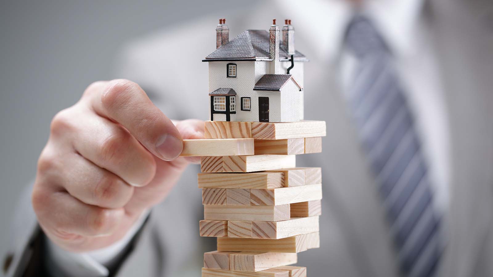 Housing Market Crash Alert Mortgage Rates Hit 23Year High InvestorPlace