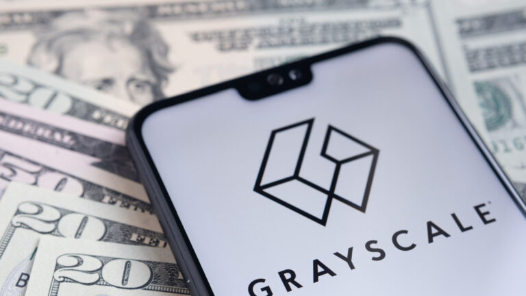 Grayscale - Could Grayscale Be the Next FTX? Signs of Inner Turmoil Persist.