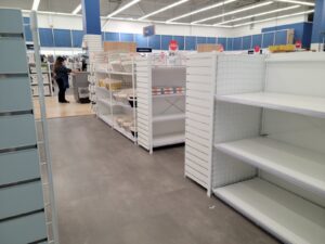 Picture of empty store shelves in a Bed Bath Beyond store on Jan 11 2023
