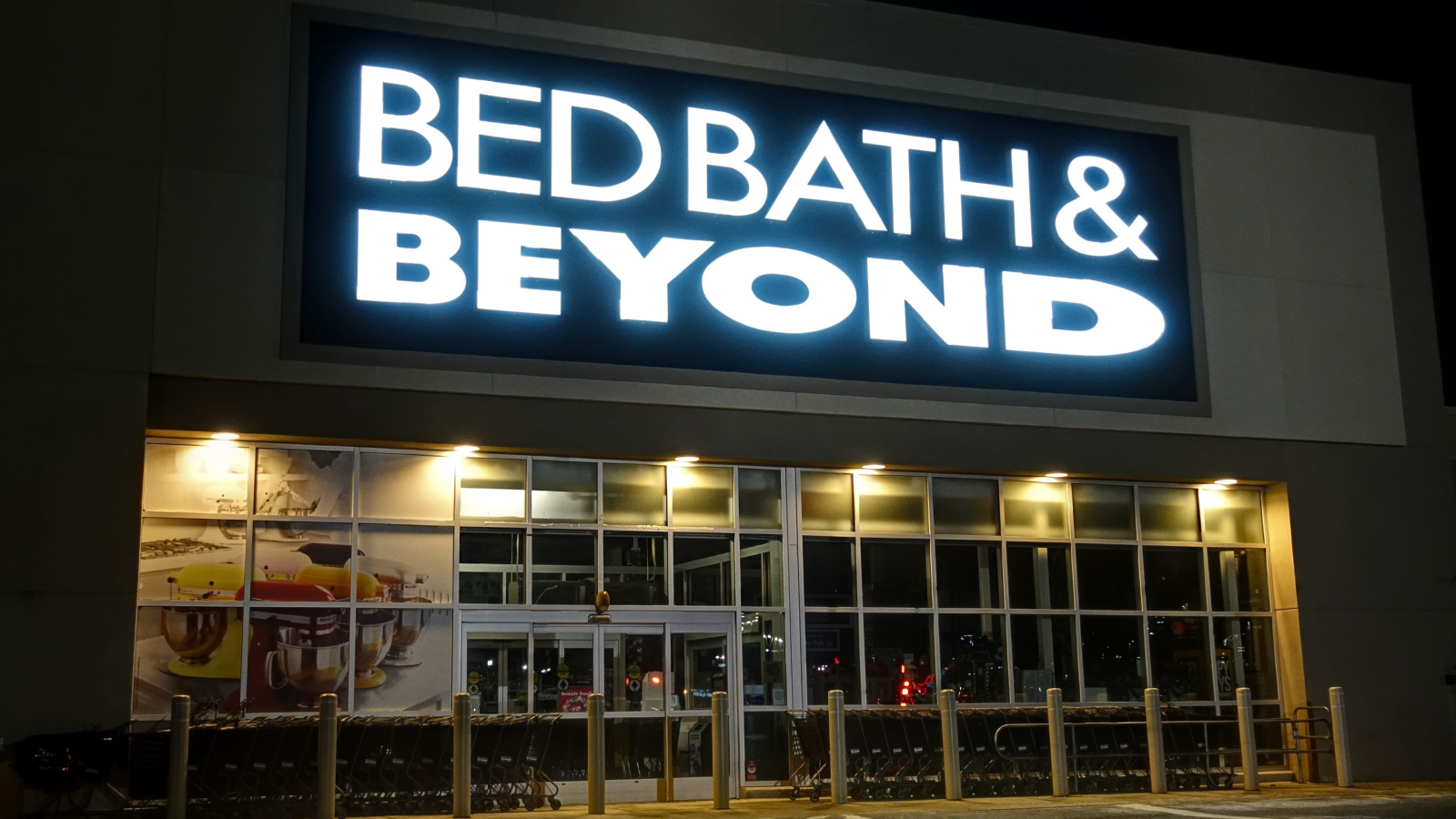 HDR image, Bed Bath & Beyond (BBBYQ) retailer storefront entrance