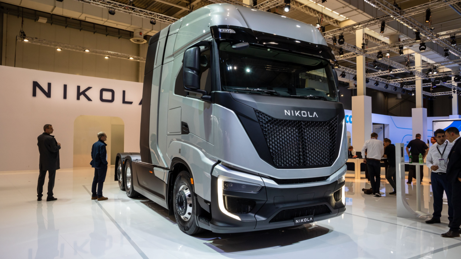 NKLA Stock Plunges as Nikola Announces 1-for-30 Reverse Split ...