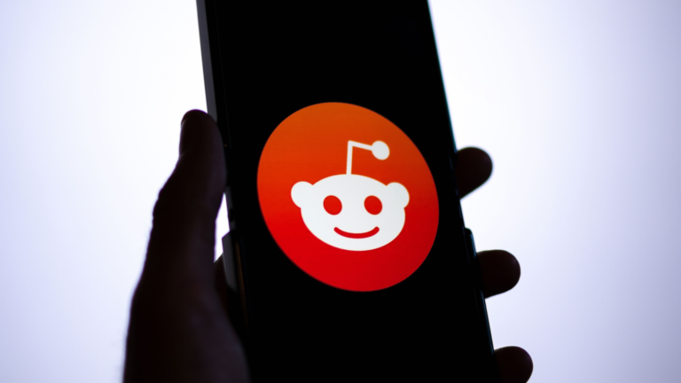 Reddit Stock - 45% Post-IPO Surge: Why Reddit Stock Might Be Your Best Tech Bet of 2024