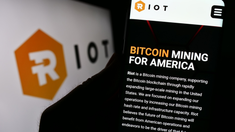 RIOT stock - JPMorgan Is Pounding the Table on RIOT Stock Ahead of the Bitcoin Halving