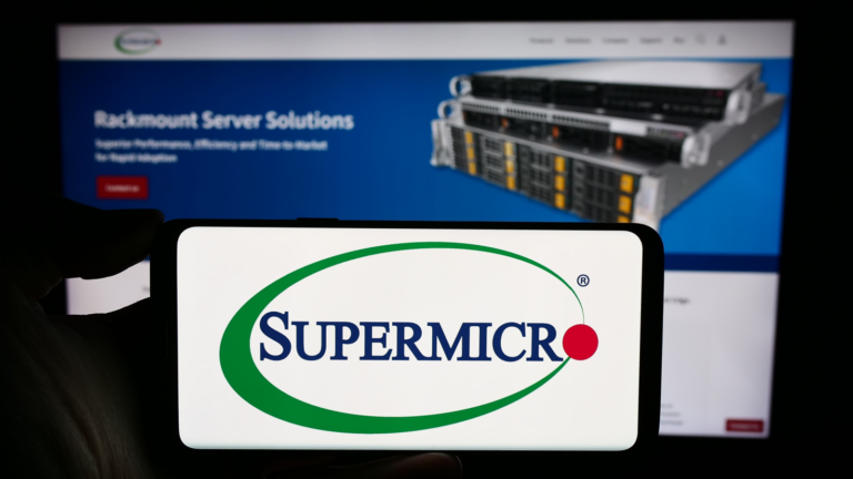 Super Micro Computer stock - The Dip in Super Micro Computer Stock Is a Buying Opportunity for AI Investors